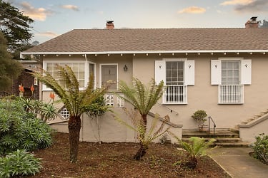 341 Lighthouse Ave - Pacific Grove, CA