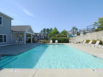 Ledgewood Commons Apartments - North Dartmouth, MA