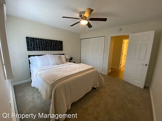 H2 Flats Apartments - Mounds View, MN