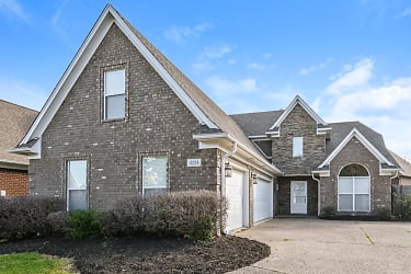 4224 St Anne Cove - Southaven, MS