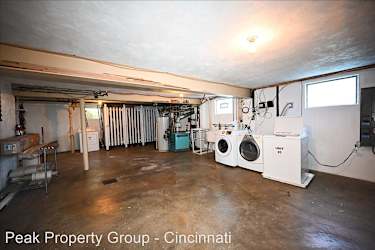 2625 Robertson Ave - Norwood, OH