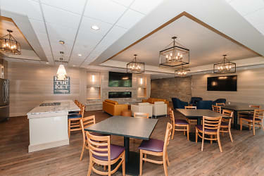 West House At Foxtown Apartments - Mequon, WI