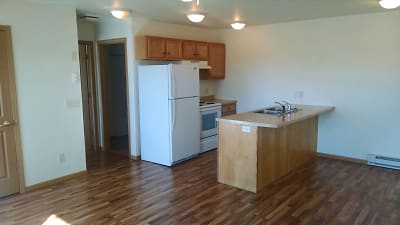 925 Meadowview Ln N unit 5 - undefined, undefined