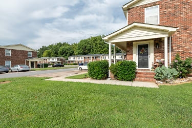 ConcordView Townhomes Apartments - Concord, NC
