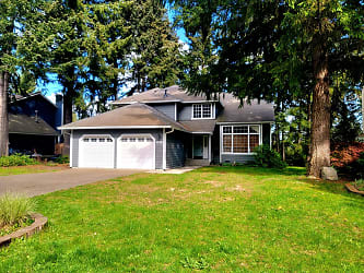 10814 Orchid Pl NW - Silverdale, WA
