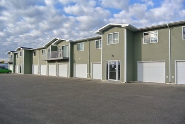 1100 32nd Ave SW - Minot, ND
