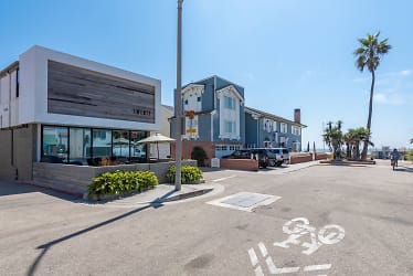 R20 Apartments - Hermosa Beach, CA