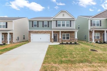 5513 English Holly Wy - Knoxville, TN