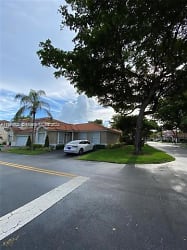5596 NW 102nd Ct - Doral, FL