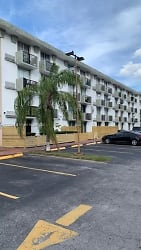 16450 NW 2nd Ave #211 - Miami, FL