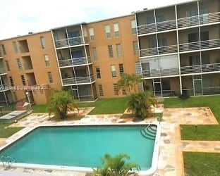 4848 NW 24th Ct #309 - Lauderdale Lakes, FL