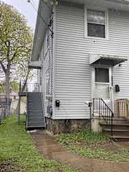 1033 1st St unit B - Jackson, MI