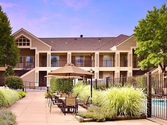 AVIA Residences On Lincoln Apartments - Malvern, PA
