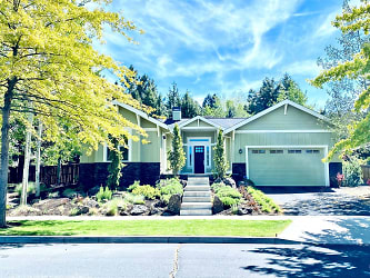 3439 NW Bryce Canyon Ln - Bend, OR