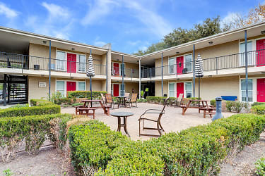 835 Heights Apartments - Houston, TX