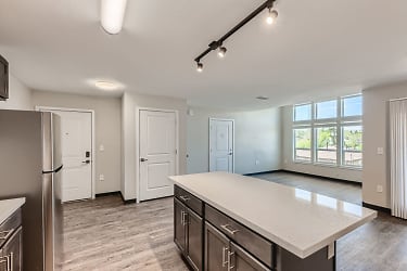 5855 W 11th Ave - Lakewood, CO