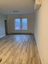 31-64 41st St unit 4F - Queens, NY