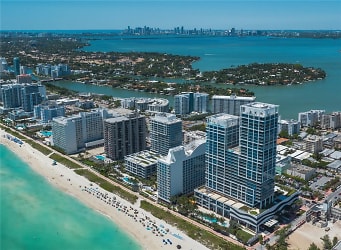 6801 Collins Ave #1110 - Miami Beach, FL