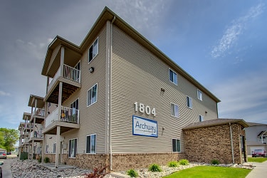 South Central Apartments - Fargo, ND