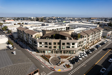 Artisan Crossing Apartments - Belmont, CA