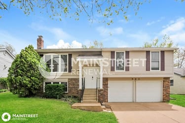 562 Green Forest Dr - Fenton, MO