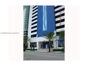 1200 Brickell Bay Dr #3104 - Miami, FL