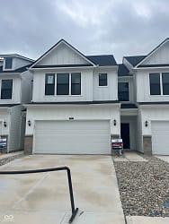 3264 Morab Dr - Zionsville, IN
