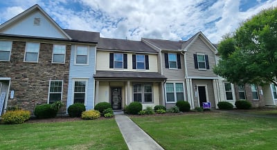 4476 Middletown Dr - Wake Forest, NC