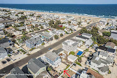 6 E Hobart Ave - Beach Haven, NJ