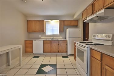 1597 Lee Terrace Dr #F11 Apartments - Wickliffe, OH