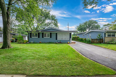 2305 Fulle St - Rolling Meadows, IL