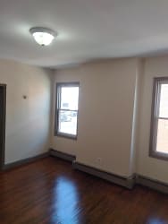 474 Wethersfield Ave unit 2 - Hartford, CT