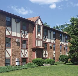 Kensington Place Apartments - Toledo, OH