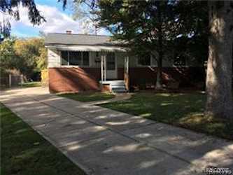 22491 Hawthorne St - Farmington, MI