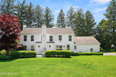 191 Otter Rock Dr - Greenwich, CT