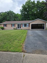 77 Ann Marie Dr - Rochester, NY