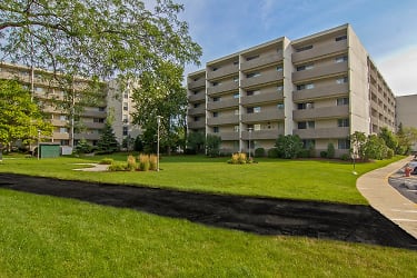 Park Towers Apartments - Richton Park, IL