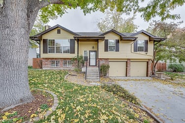 3242 Silverwood Dr - Fort Collins, CO