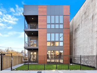 3655 S Indiana Ave unit 1 - Chicago, IL