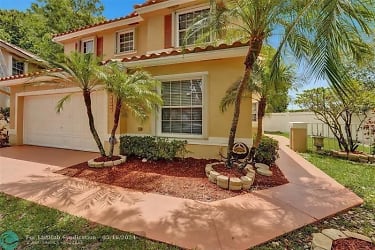 10857 NW 46th Dr - Coral Springs, FL