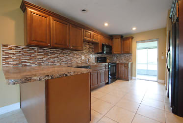 47 E Country Cove Way - Kissimmee, FL