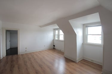 322 S Trenton Ave unit Apartment - Pittsburgh, PA