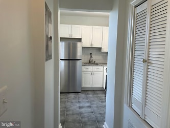 829 N Charles St #4 - Baltimore, MD