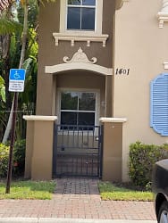 2928 Hidden Hills Rd #1401 - West Palm Beach, FL