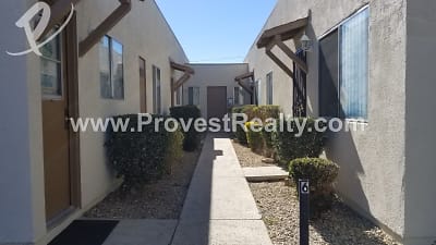 21777 Panoche Rd - Apple Valley, CA