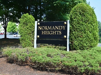 Normandy Heights Apartments - New Britain, CT