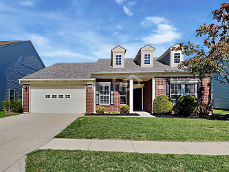 12572 Courage Crossing - Fishers, IN