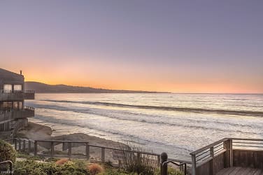 1 Surf Way unit 141 - Monterey, CA