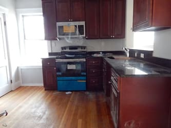 21 Russell Rd unit 2 - Somerville, MA