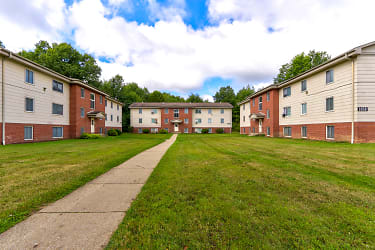 Seneca Oaks Apartments - Youngstown, OH